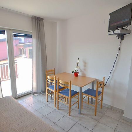 Apartments Tenerifa Novigrad  Exterior photo